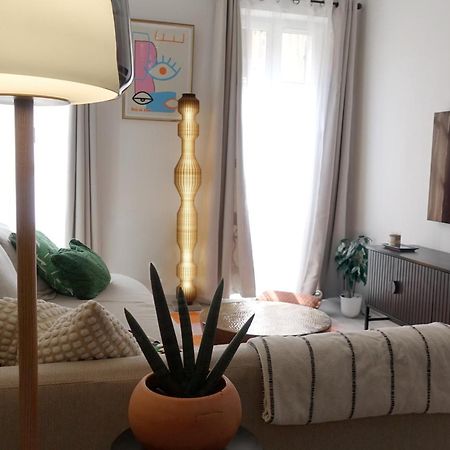 Appartamento Beau Loft Au Coeur De Tolone Esterno foto