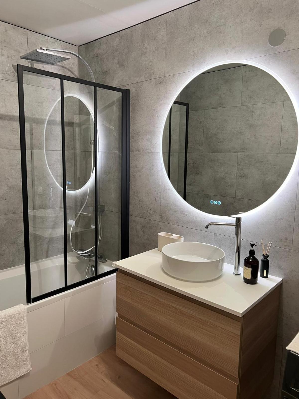 Appartamento Beau Loft Au Coeur De Tolone Esterno foto