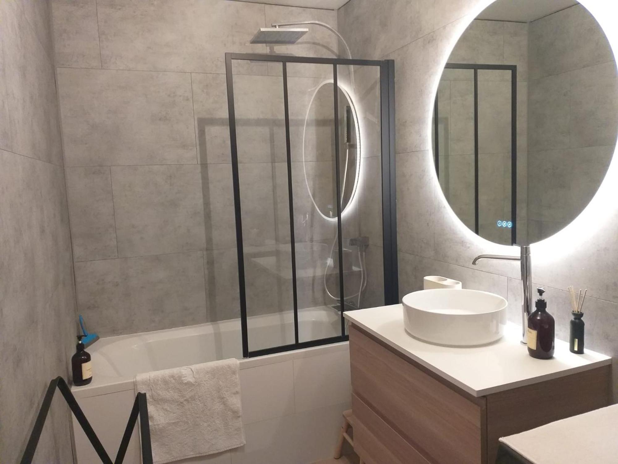 Appartamento Beau Loft Au Coeur De Tolone Esterno foto